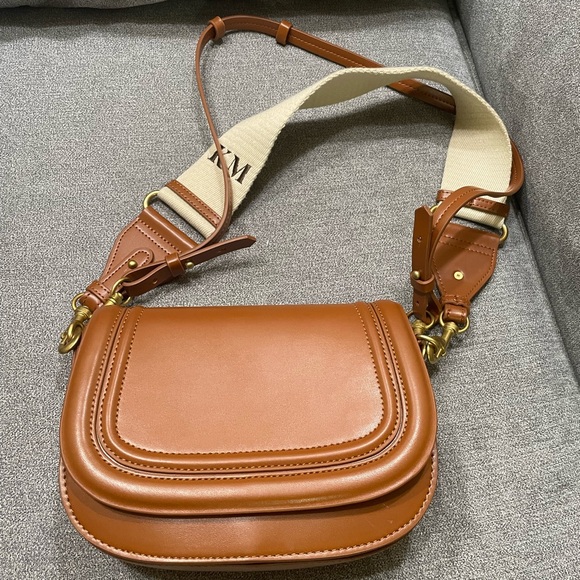 H&M Crossbody - Picture 1 of 11